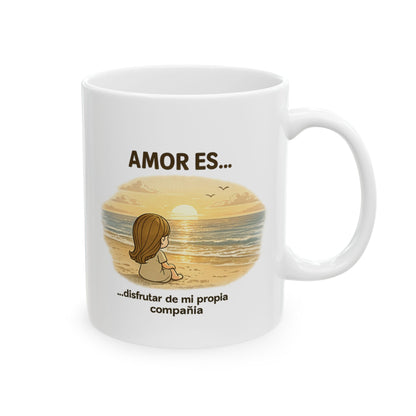 Amor es disfrutar de mi compañía ceramic mug